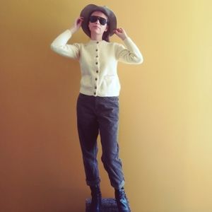 Sold Vintage mom corduroy Sz 28'